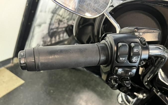 2014 Harley-Davidson® Ultra Limited Two-Tone Charcoal Pearl/Vivid Black FLHTK