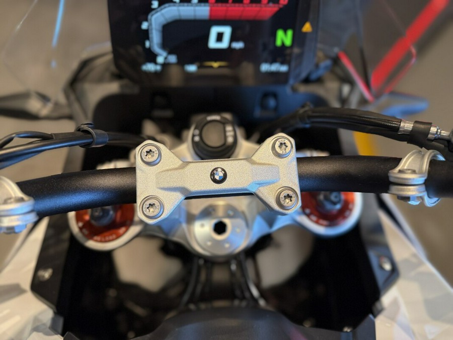 2026 BMW Motorrad F 900 GS