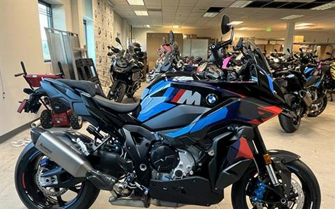 2026 BMW M 1000 XR