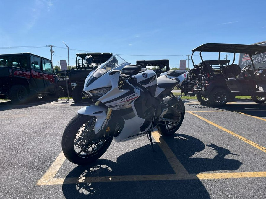 2026 Honda CBR1000RR Base