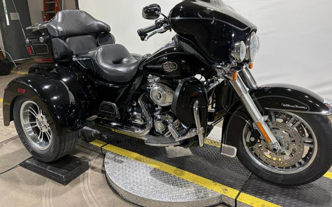 2009 Tri Glide Ultra Classic Vivid Black