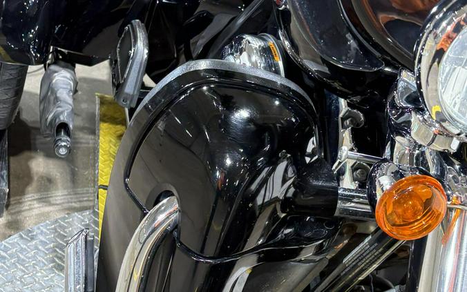 2009 Tri Glide Ultra Classic Vivid Black