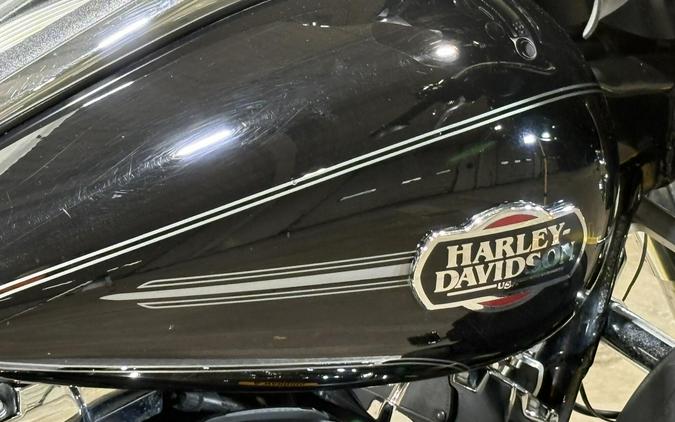 2009 Tri Glide Ultra Classic Vivid Black