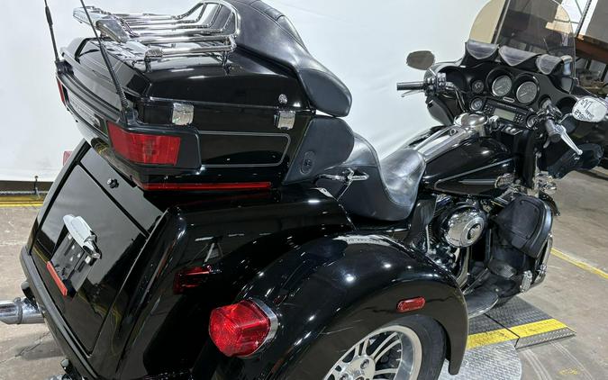 2009 Tri Glide Ultra Classic Vivid Black