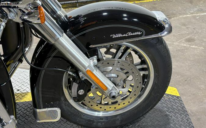 2009 Tri Glide Ultra Classic Vivid Black
