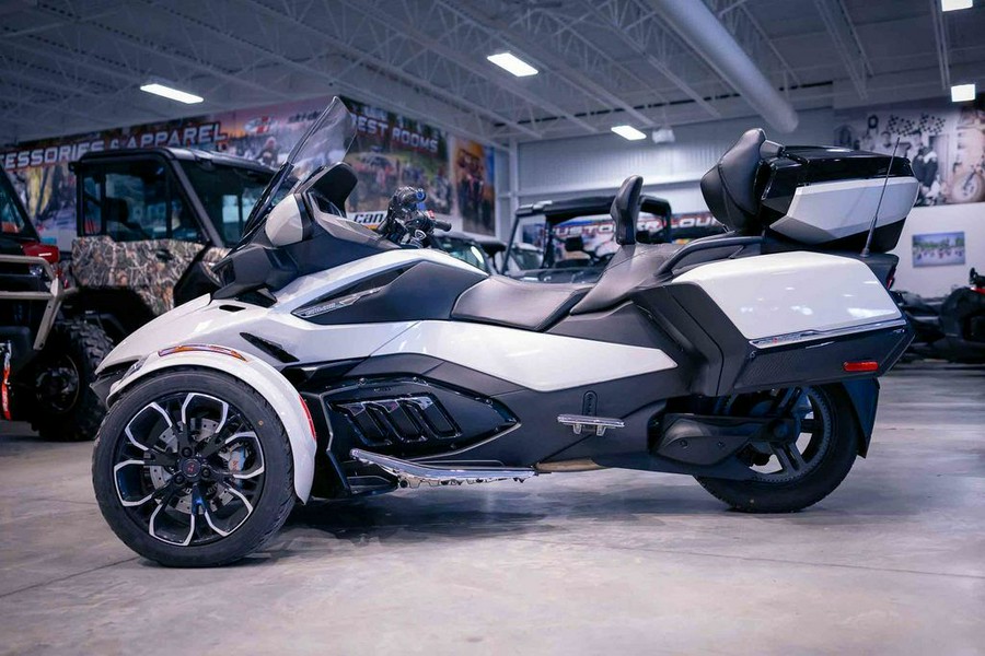 2021 Can-Am® Spyder® RT Limited Dark