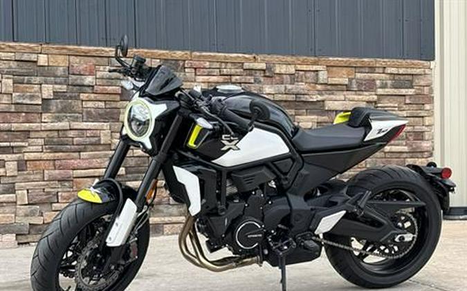 2024 CFMOTO 700CL-X Sport