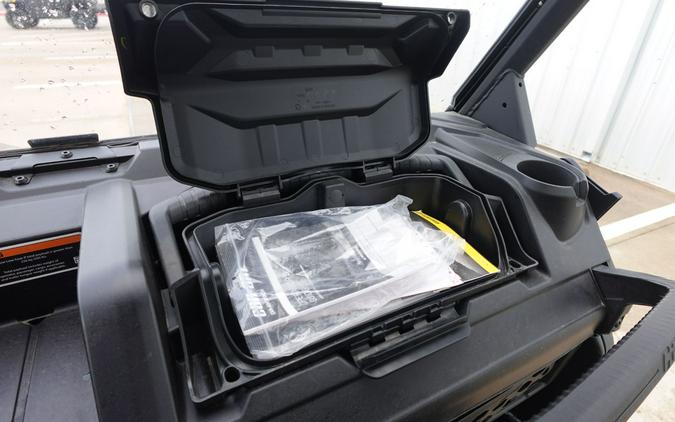 2023 Can-Am Defender XT HD10