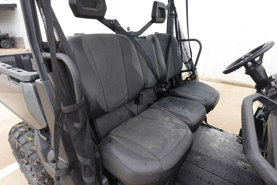 2023 Can-Am Defender XT HD10