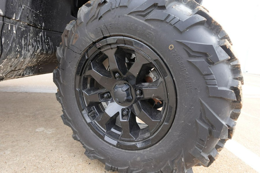 2023 Can-Am Defender XT HD10