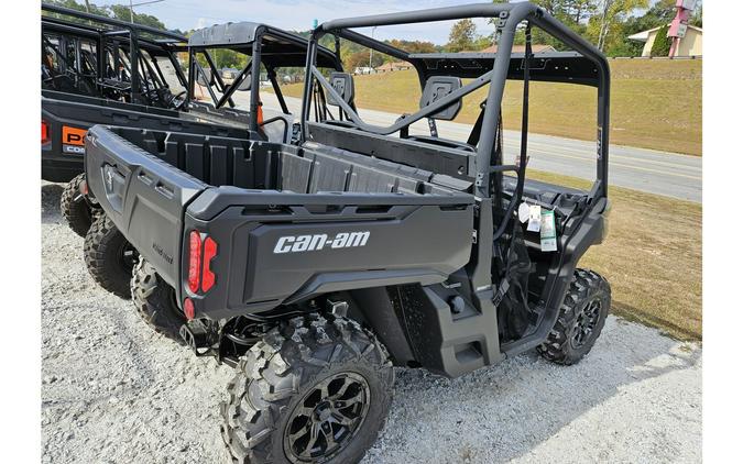 2024 Can-Am Defender HD9