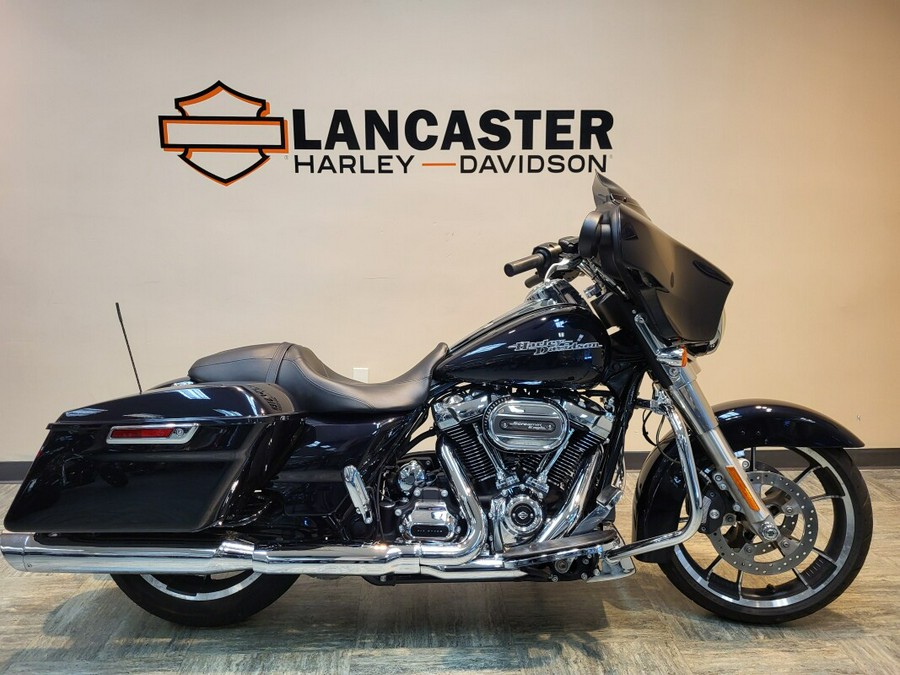 2020 Harley-Davidson® Street Glide® Midnight Blue FLHX