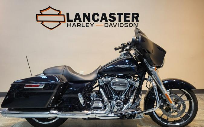 2020 Harley-Davidson® Street Glide® Midnight Blue FLHX
