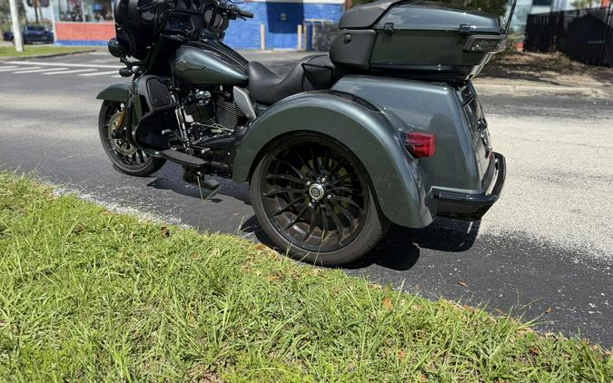FLHTCUTG 2025 Tri Glide Ultra