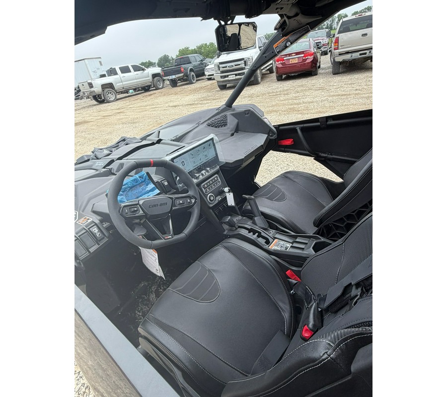 2026 Can-Am Maverick X3 MAX X DS TURBO RR Smart-Shox with 10.25 in. touchscreen display