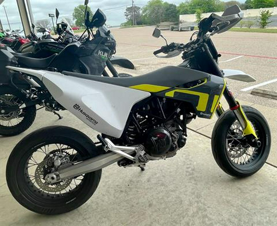 2021 Husqvarna 701 Supermoto