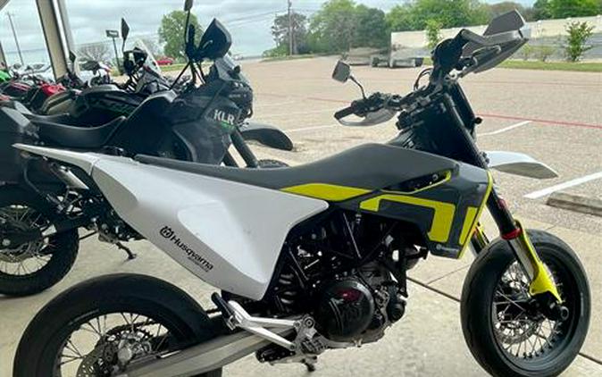 2021 Husqvarna 701 Supermoto