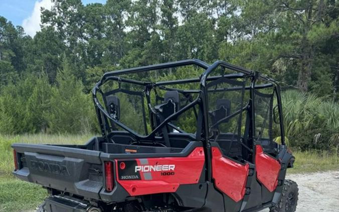 2025 Honda® Pioneer 1000-6 Deluxe Crew