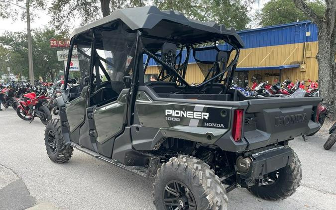 2025 Honda® Pioneer 1000-6 Deluxe Crew