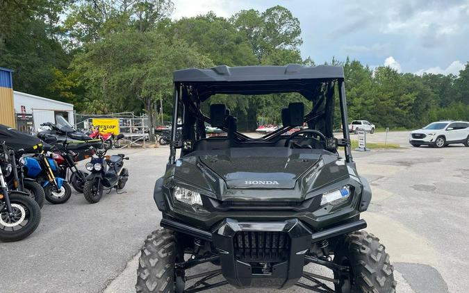 2025 Honda® Pioneer 1000-6 Deluxe Crew