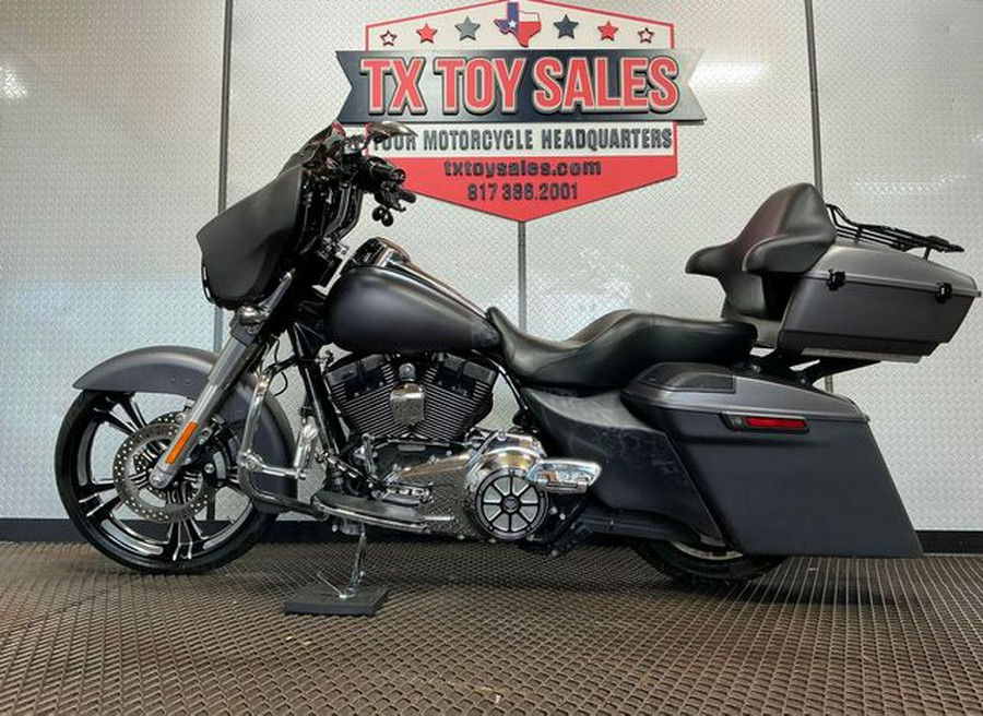 2016 Harley-Davidson Street Glide Special