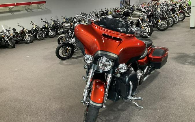 2018 Harley-Davidson® FLHXSE - CVO™ Street Glide®