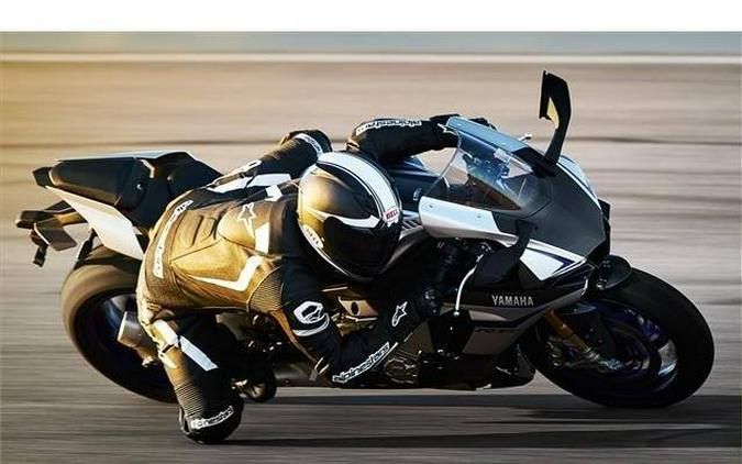 2015 Yamaha Motor Corp., USA YZF-R1M