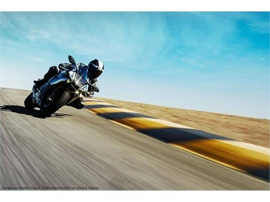 2015 Yamaha Motor Corp., USA YZF-R1M