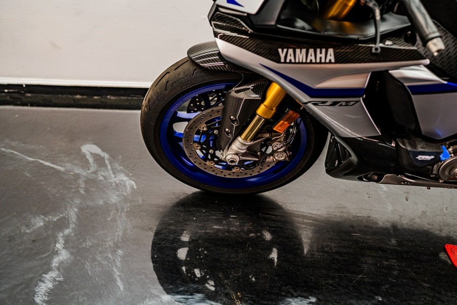 2015 Yamaha Motor Corp., USA YZF-R1M