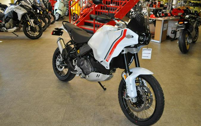 2023 Ducati DesertX Star White Silk