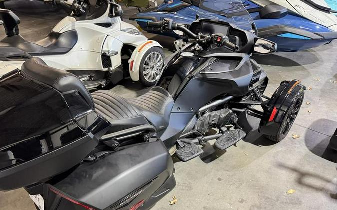 2024 Can-Am® Spyder F3 Limited Dark Wheels