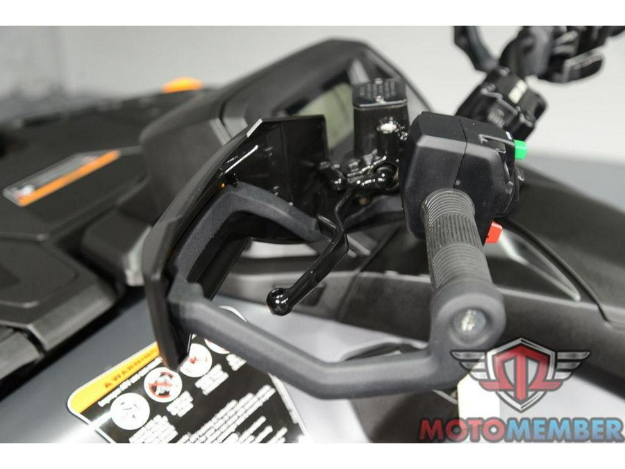2026 Can-Am Outlander MAX XT-P 1000R Mineral Grey & Orange Crush