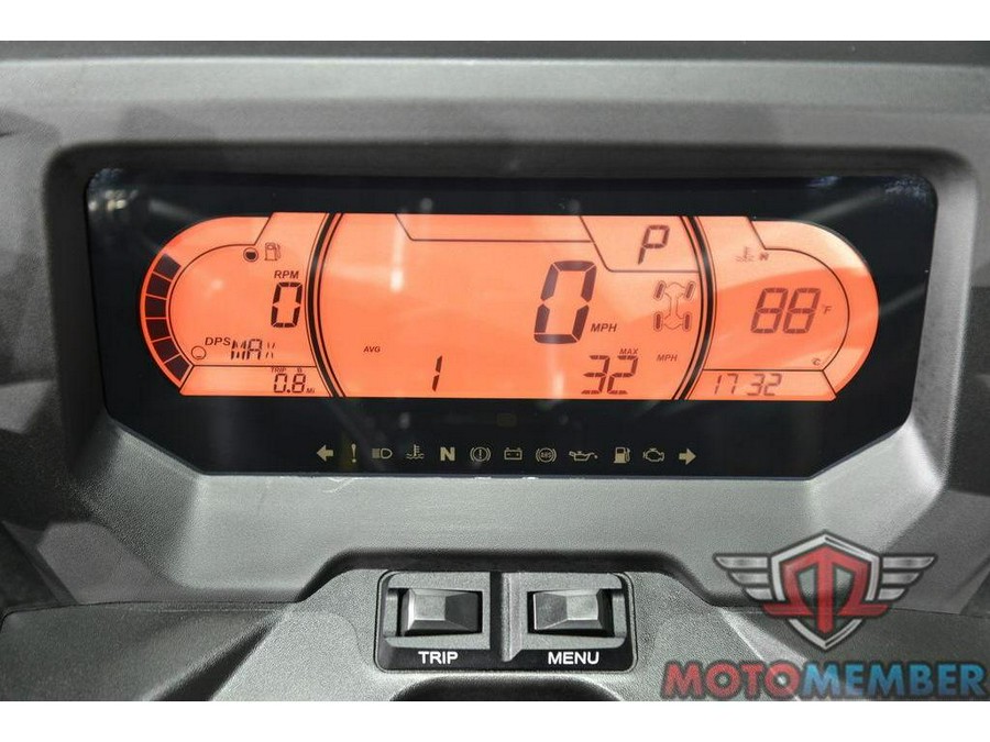 2026 Can-Am Outlander MAX XT-P 1000R Mineral Grey & Orange Crush