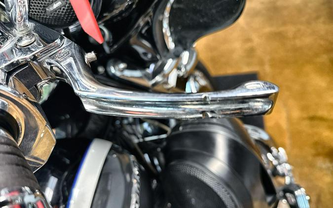 2015 Harley-Davidson® CVO™ Ultra Limited Carbon Dust/Charcoal Slate