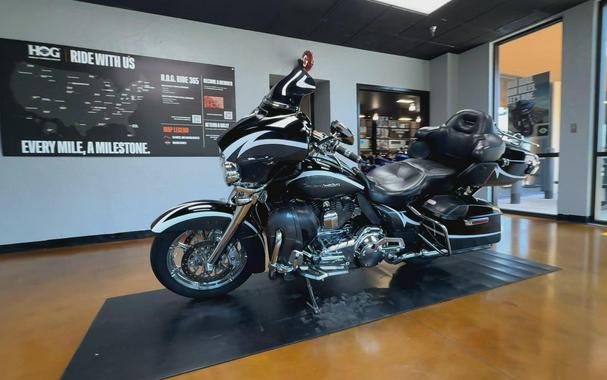 2015 Harley-Davidson® CVO™ Ultra Limited Carbon Dust/Charcoal Slate