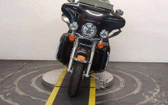 2010 Harley-Davidson® FLHTCU - Ultra Classic® Electra Glide