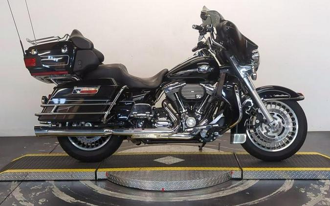 2010 Harley-Davidson® FLHTCU - Ultra Classic® Electra Glide