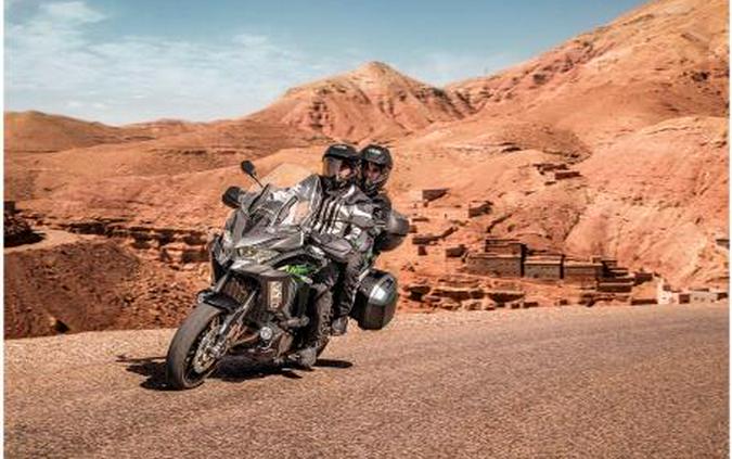 2023 Kawasaki Versys 1000 SE LT +