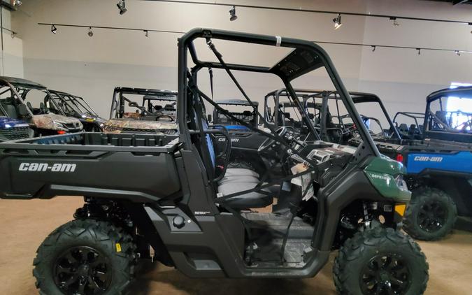 2023 Can-Am™ Defender DPS HD7