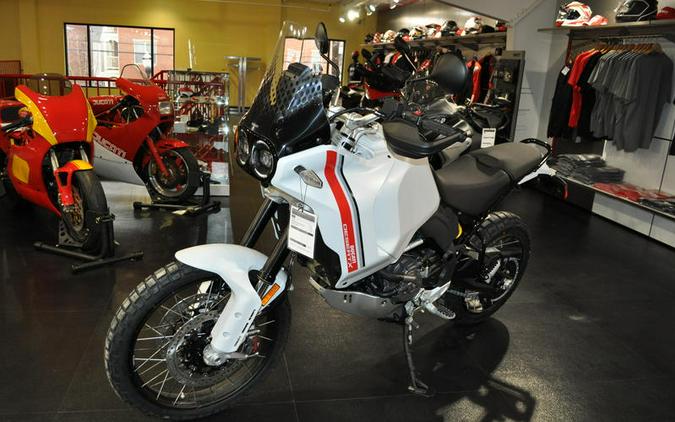 2023 Ducati DesertX Star White Silk