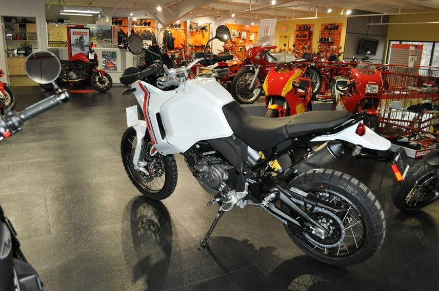 2023 Ducati DesertX Star White Silk