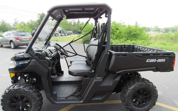 2025 Can-Am® Defender DPS HD9 Stealth Black