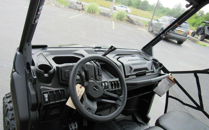 2025 Can-Am® Defender DPS HD9 Stealth Black