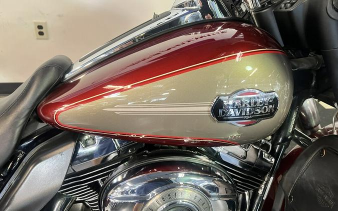 2009 Harley-Davidson® Electra Glide® Ultra Classic® Red Hot Sunglo/Smokey Gold