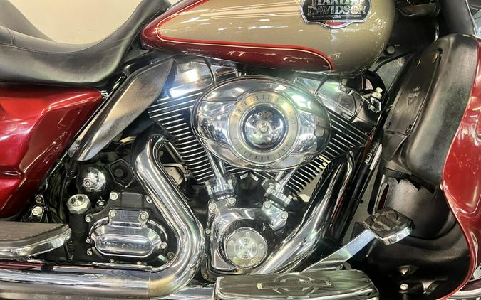 2009 Harley-Davidson® Electra Glide® Ultra Classic® Red Hot Sunglo/Smokey Gold