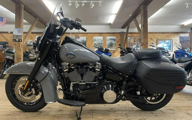 2026 Harley-Davidson® FLHC - Heritage Classic