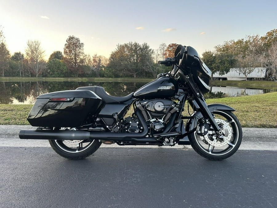 2025 Harley-Davidson Street Glide FLHX