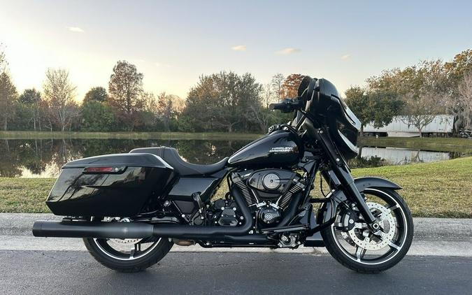 2025 Harley-Davidson Street Glide FLHX