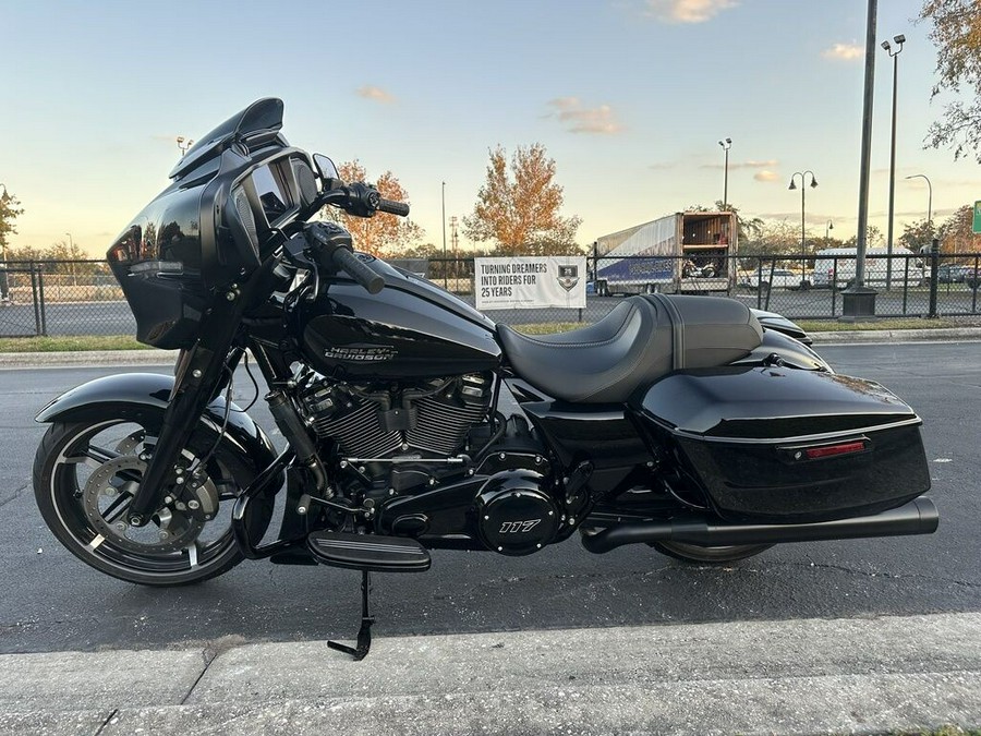 2025 Harley-Davidson Street Glide FLHX