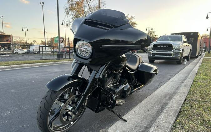 2025 Harley-Davidson Street Glide FLHX